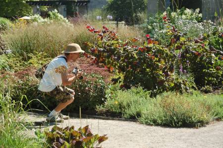 Photographie d'une personne prise de loin � 60mm, F/5